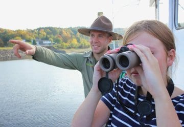 Barrierefrei: Ranger begleiten die Schifffahrt über den Rursee