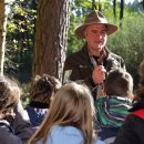 Bild 2: Am 22. Mai werden im Rahmen des "Tag der Parke" unter anderem Führungen durch das sonst nicht öffentlich zugängliche Gelände der Wildniswerkstatt Düttling angeboten. Foto: M. Harzheim