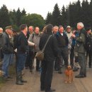 Bild 2: Während der Fachexkursion durch den Nationalpark Eifel konnten die Experten für Kleinschmetterlinge weitere fünf Arten bestimmen. Foto: Raimund Hinsberger