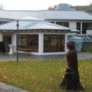 Das neu eröffnete Nationalparktor Schleiden-Gemünd bietet touristische Informationen und eine interessante nationalparkspezifische Ausstellung zum Thema "Knorrige Eichen, bunte Spechte und Waldgeschichten (n)"