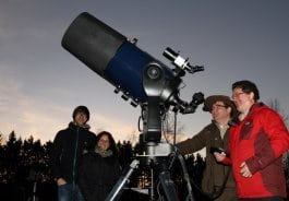 De astronomie-werkplaats “Sterren zonder grenzen” biedt regelmatig evenementen aan bij de sterrenwacht Vogelsang.