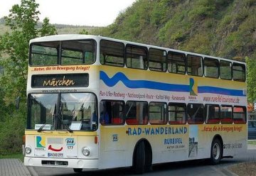 Doppeldecker Mäxchen wieder unterwegs im Nationalpark Eifel