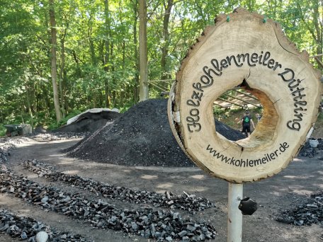 Im Rahmen der Düttlinger Meilertage feiert der Nationalpark Eifel am Sonntag, den 31. Mai, den diesjährigen Europäischen Tag der Parke. 