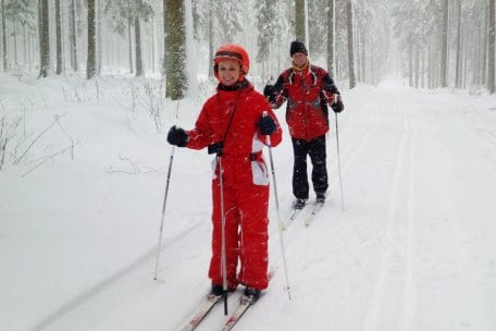 Loipen en geruimde wandelpaden maken een winterse natuurbelevenis mogelijk.