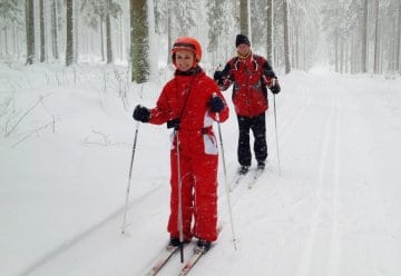 Loipen en geruimde wandelpaden maken een winterse natuurbelevenis mogelijk.