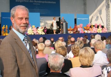 Nationalpark-Waldführer in Berlin von Bundespräsident geehrt