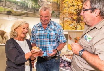 Samstags, sonntags und feiertags um 14 Uhr geht es mit einem Ranger auf eine etwa 90minütige Entdeckungstour durch die "Wildnis(t)räume".