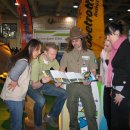 Vom 5. bis zum 9. März wirbt Ranger Thomas Kroll mit seinen Kollegen vom Nationalparkforstamt Eifel im Landesbetrieb Wald und Holz NRW auf der ITB für einen Ausflug in die Eifel. Quelle: Nationalparkforstamt Eifel.