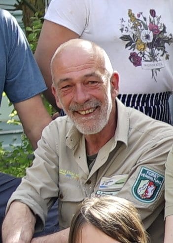 Während seines Einsatzes im Jugendwaldheim Urft hat Joachim Jassmeier eine Vielzahl an Kindern, Jugendlichen und Erwachsenen mit seiner Begeisterung für Natur, Wald und Wildnis angesteckt.